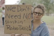 广元特斯拉在得州奥斯汀遭遇抗议活动：反对马斯克Robotaxi计划